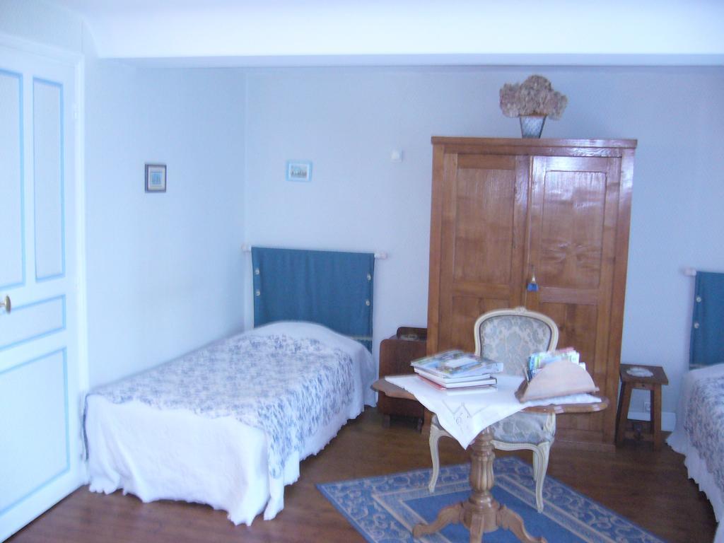 Bed and Breakfast Ferme de Dauval à Mandeville-en-Bessin Chambre photo